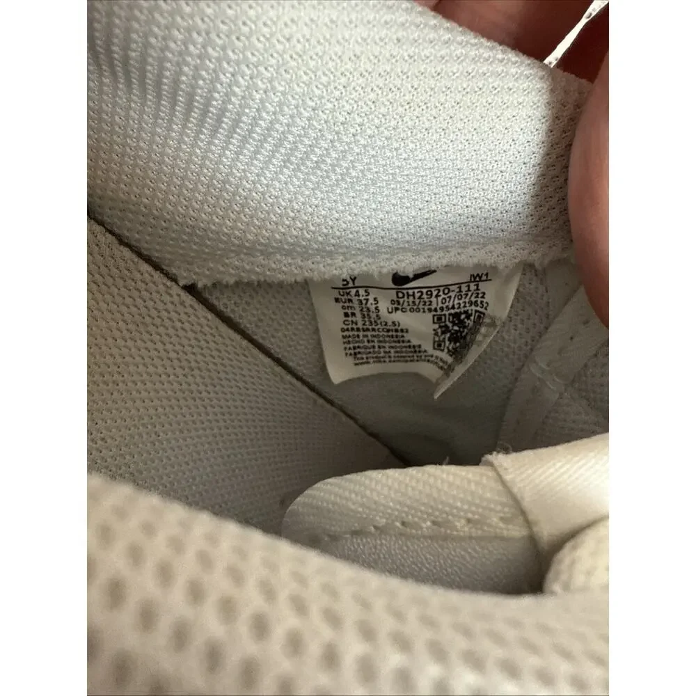 Nike product pair